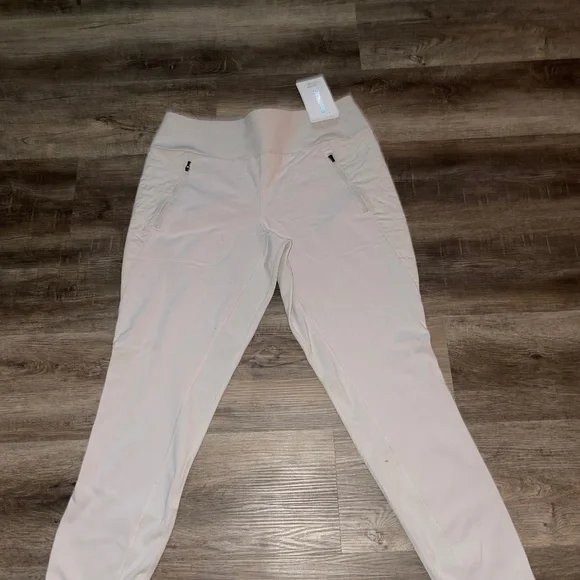 Pants - Picture 2 of 3